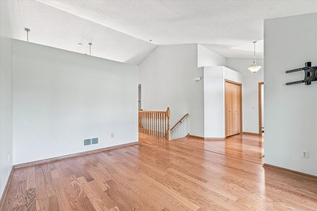 25706 18th Street W, Zimmerman, MN 55398