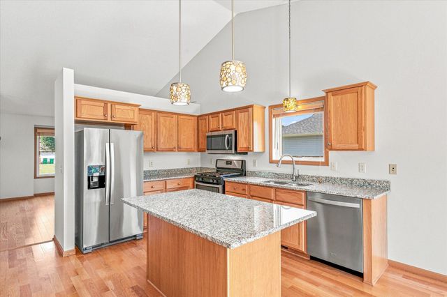 25706 18th Street W, Zimmerman, MN 55398