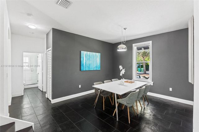 9777 SW 161st Pl, Miami, FL 33196