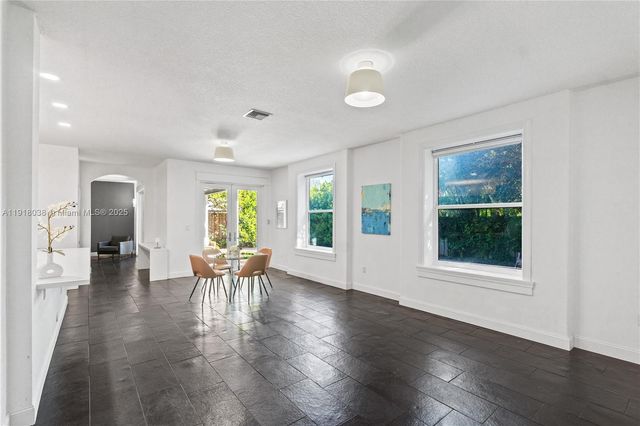 9777 SW 161st Pl, Miami, FL 33196