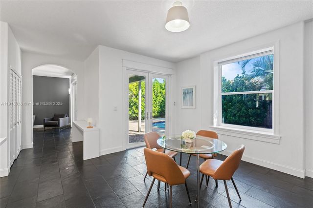 9777 SW 161st Pl, Miami, FL 33196