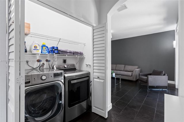 9777 SW 161st Pl, Miami, FL 33196