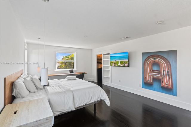 9777 SW 161st Pl, Miami, FL 33196