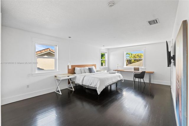 9777 SW 161st Pl, Miami, FL 33196