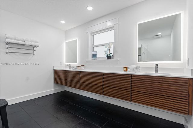 9777 SW 161st Pl, Miami, FL 33196