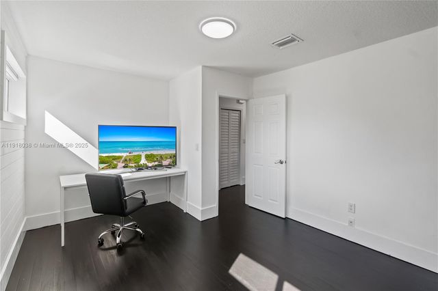 9777 SW 161st Pl, Miami, FL 33196