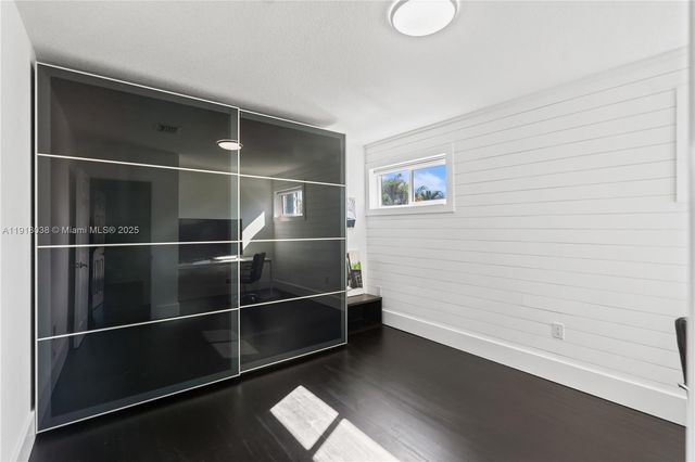 9777 SW 161st Pl, Miami, FL 33196