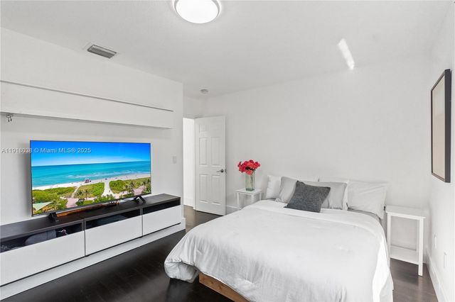 9777 SW 161st Pl, Miami, FL 33196