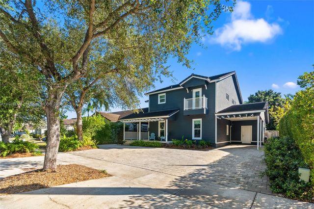 9777 SW 161st Pl, Miami, FL 33196