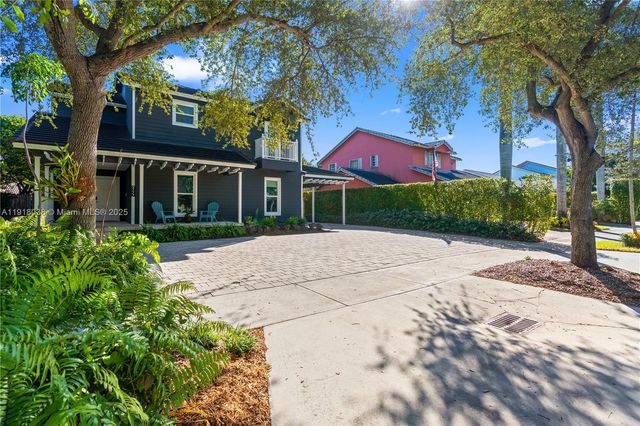 9777 SW 161st Pl, Miami, FL 33196