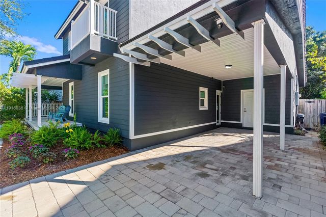 9777 SW 161st Pl, Miami, FL 33196