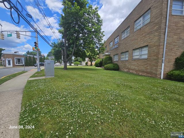 1 Teaneck Road B, Ridgefield Park, NJ 07660