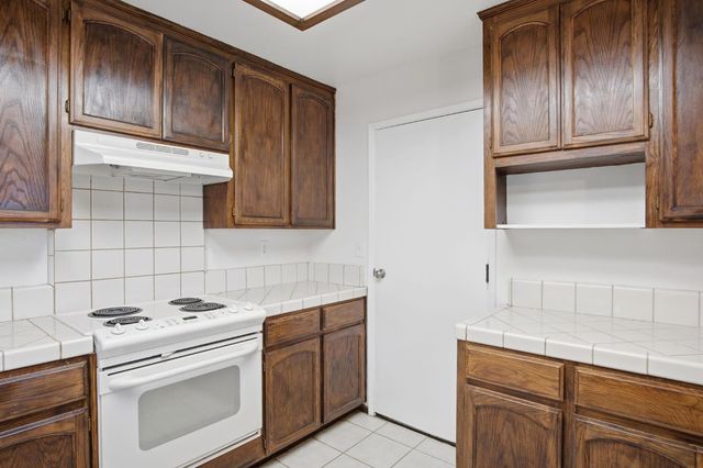 8239 Kapor, Hilmar, CA 95324