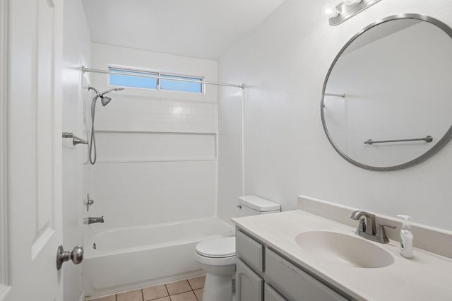 8239 Kapor, Hilmar, CA 95324