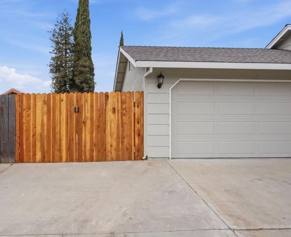 8239 Kapor, Hilmar, CA 95324