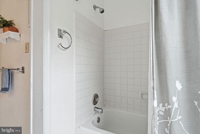 2028 CHATHAM DR, Bensalem, PA 19020