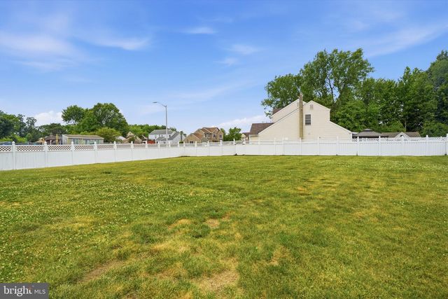 2028 CHATHAM DR, Bensalem, PA 19020