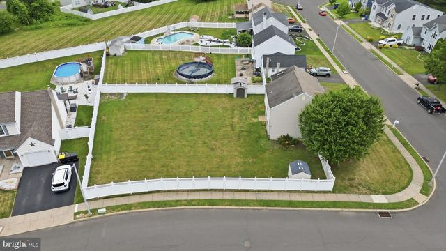 2028 CHATHAM DR, Bensalem, PA 19020