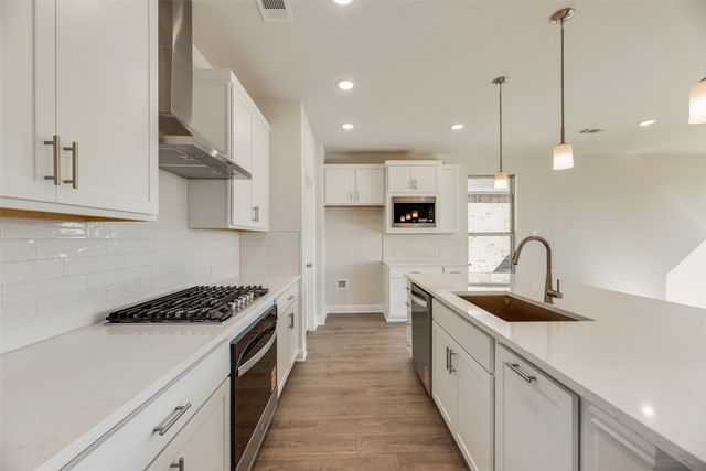 1916 Beeflower Street, Celina, TX 75009