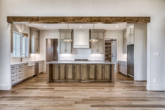 5501 Larkspur Lane, Chappell Hill, TX 77426