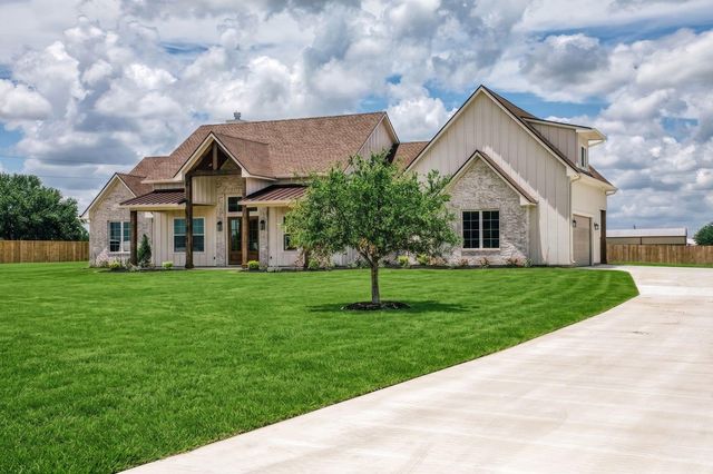 5501 Larkspur Lane, Chappell Hill, TX 77426