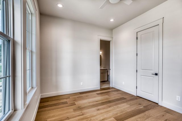 5501 Larkspur Lane, Chappell Hill, TX 77426