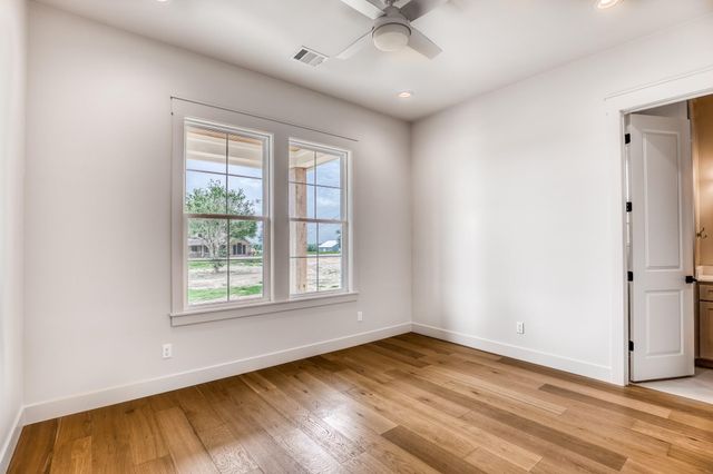 5501 Larkspur Lane, Chappell Hill, TX 77426