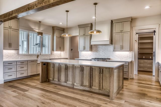 5501 Larkspur Lane, Chappell Hill, TX 77426