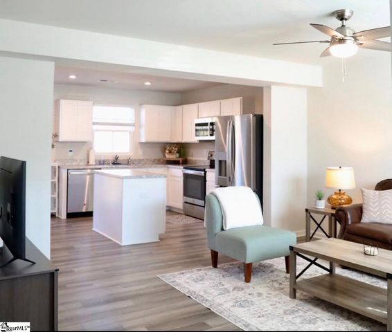 105 Forthside Way, Greer, SC 29651