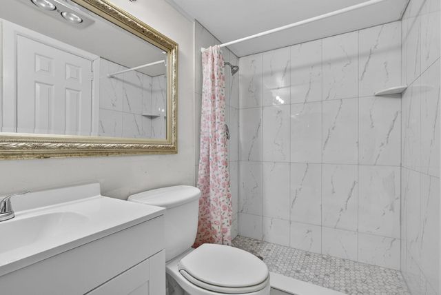 19 Hastings B, West Palm Beach, FL 33417