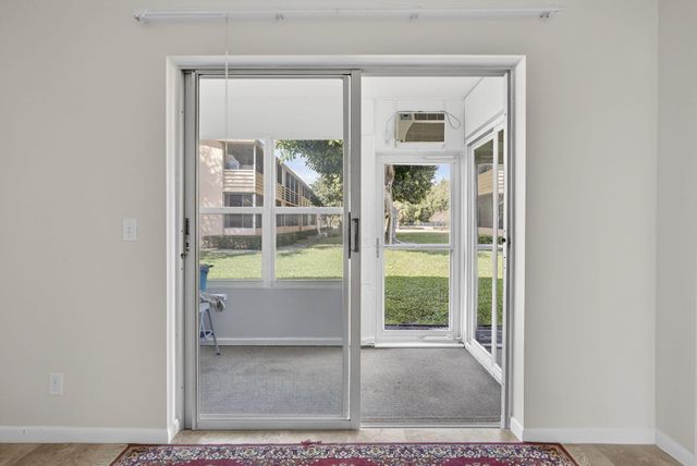 19 Hastings B, West Palm Beach, FL 33417