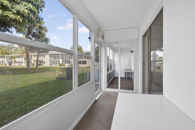 19 Hastings B, West Palm Beach, FL 33417