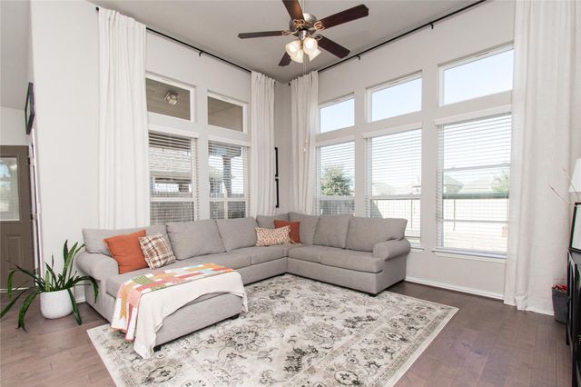 116 Salt Fork DR, Liberty Hill, TX 78642