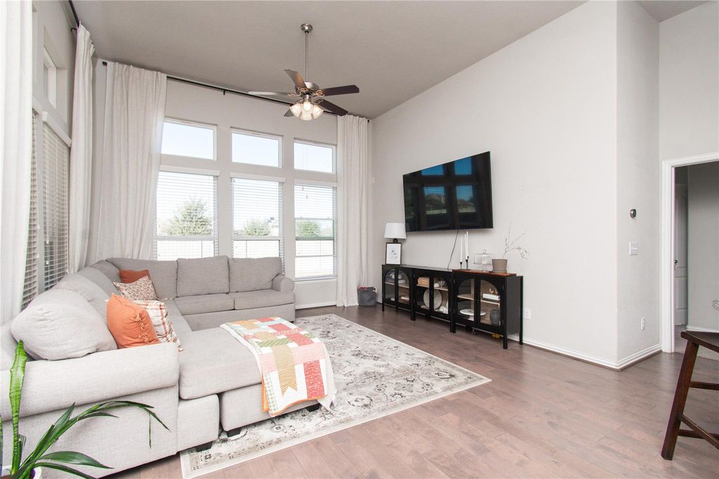 116 Salt Fork DR, Liberty Hill, TX 78642