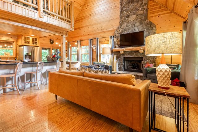 3561 Kingfisher Cove Drive 1, Saugatuck, MI 49453