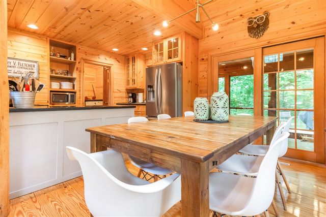 3561 Kingfisher Cove Drive 1, Saugatuck, MI 49453
