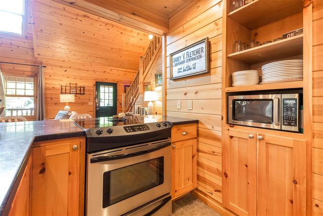3561 Kingfisher Cove Drive 1, Saugatuck, MI 49453