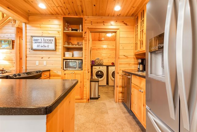 3561 Kingfisher Cove Drive 1, Saugatuck, MI 49453