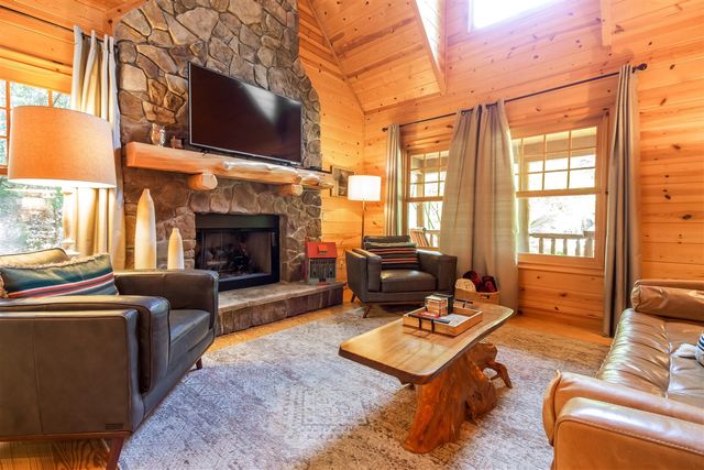 3561 Kingfisher Cove Drive 1, Saugatuck, MI 49453