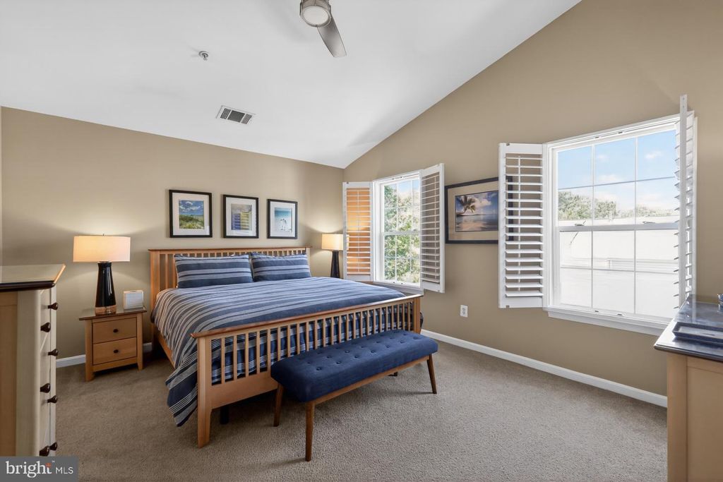 Image 15 of property listing at 8715 SILENT CT, Odenton, MD 21113