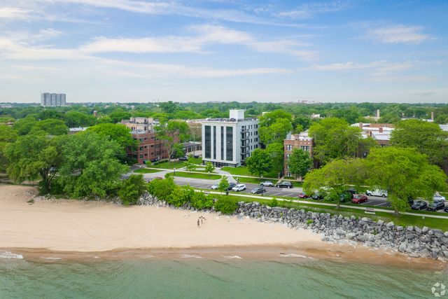 550 Sheridan Square 506, Evanston, IL 60202