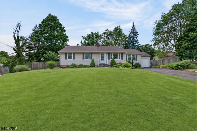 122 Runyon Ave, Piscataway Twp., NJ 08854