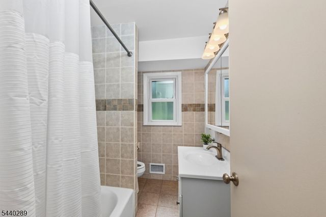 122 Runyon Ave, Piscataway Twp., NJ 08854