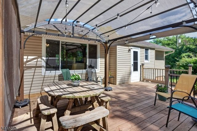 122 Runyon Ave, Piscataway Twp., NJ 08854