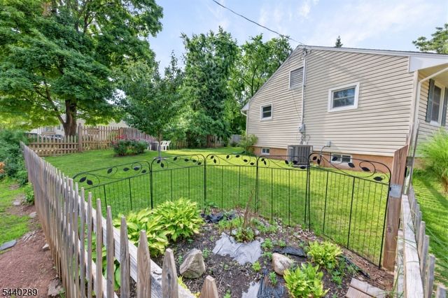 122 Runyon Ave, Piscataway Twp., NJ 08854