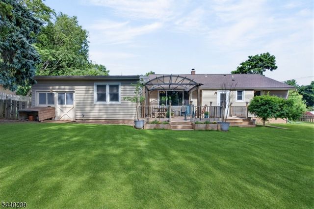 122 Runyon Ave, Piscataway Twp., NJ 08854