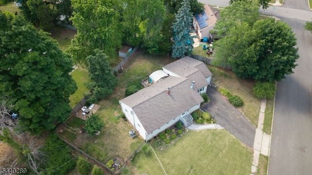 122 Runyon Ave, Piscataway Twp., NJ 08854