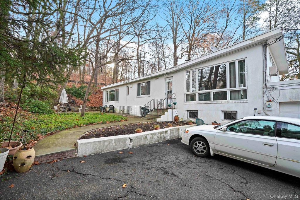 28 Sprain Valley Road, Scarsdale, NY 10583