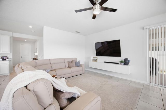 264 SIESTA VISTA COURT, Davenport, FL 33896