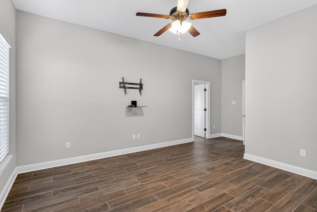 1552 Riverview Lane, Shreveport, LA 71104